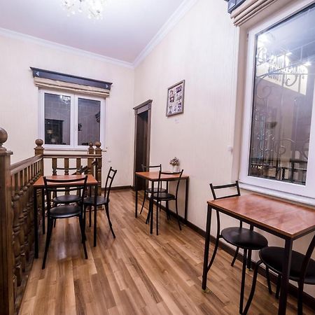 Cleopatra Palace Hostel Τυφλίδα Εξωτερικό φωτογραφία