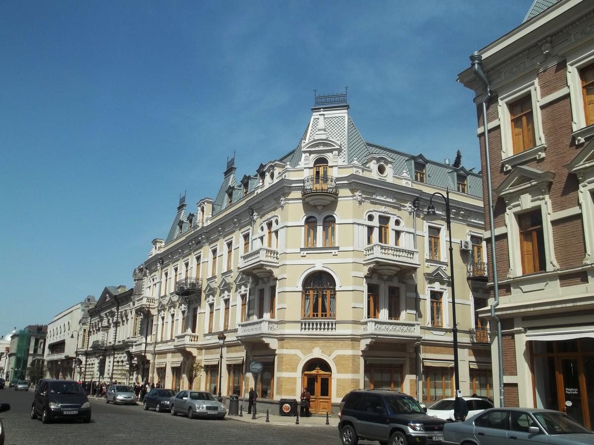 Cleopatra Palace Hostel Τυφλίδα Εξωτερικό φωτογραφία