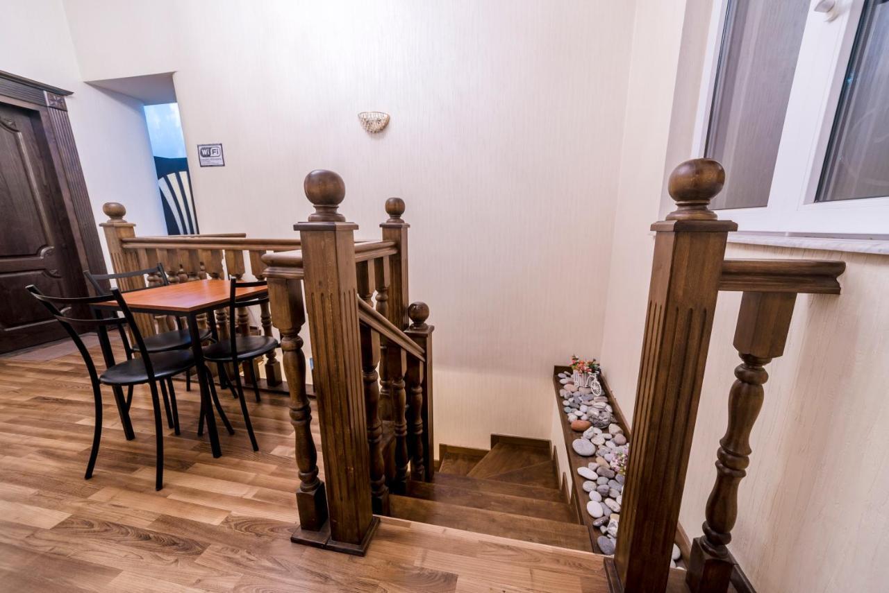 Cleopatra Palace Hostel Τυφλίδα Εξωτερικό φωτογραφία