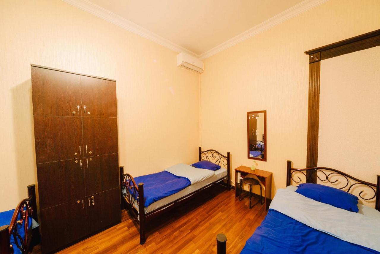 Cleopatra Palace Hostel Τυφλίδα Εξωτερικό φωτογραφία