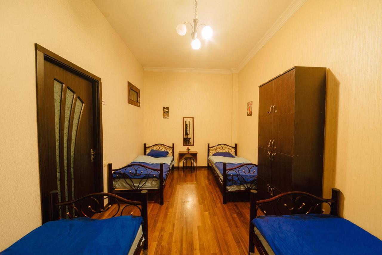 Cleopatra Palace Hostel Τυφλίδα Εξωτερικό φωτογραφία
