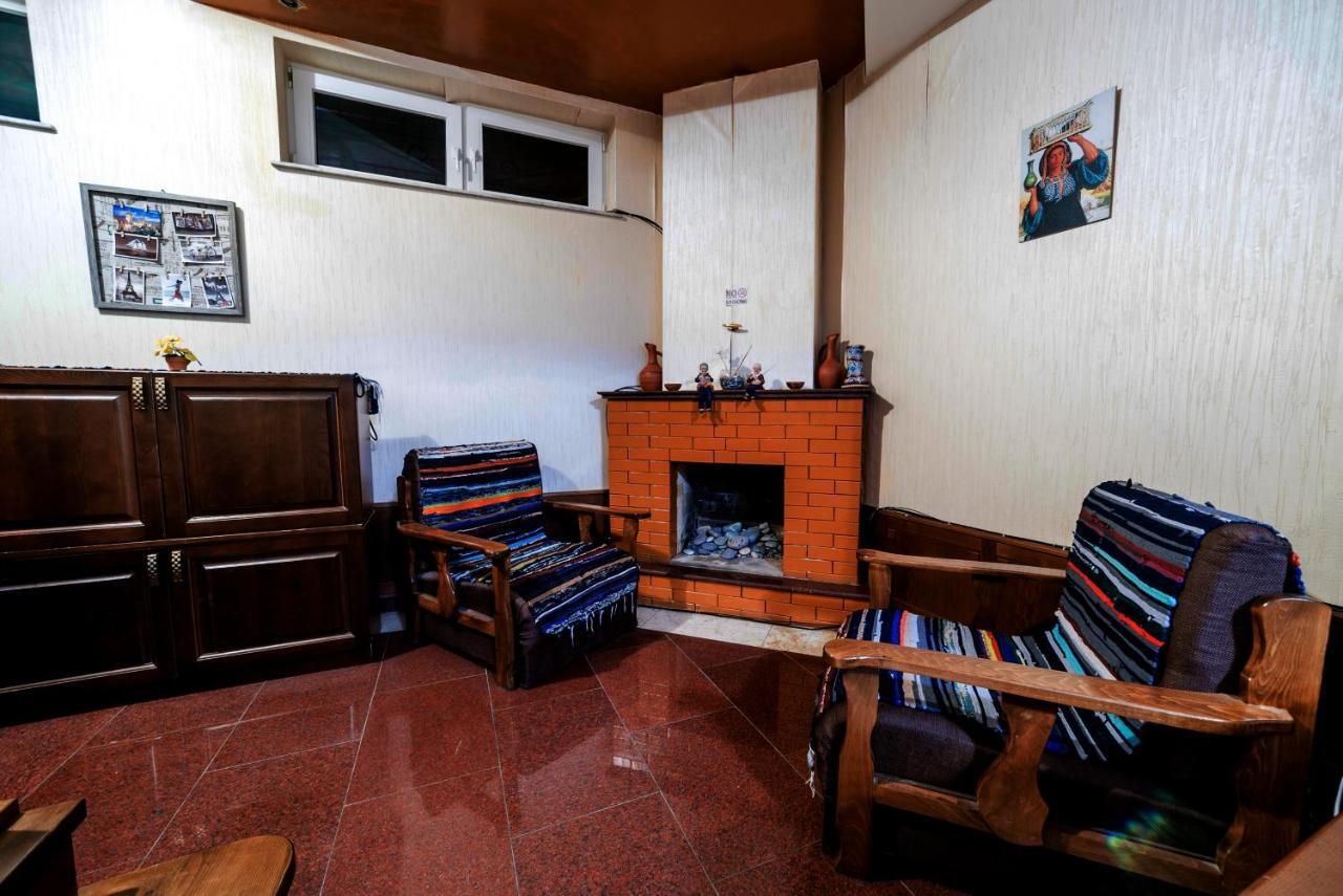 Cleopatra Palace Hostel Τυφλίδα Εξωτερικό φωτογραφία