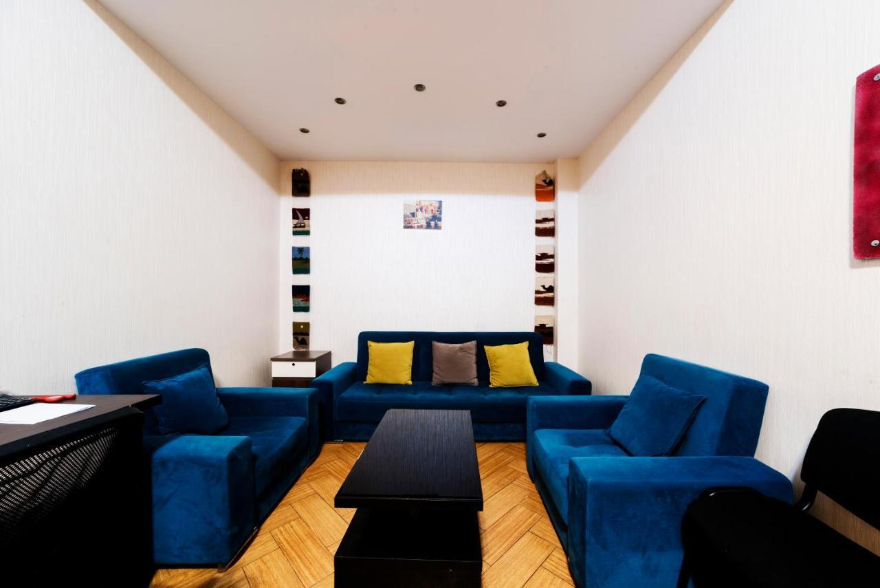 Cleopatra Palace Hostel Τυφλίδα Εξωτερικό φωτογραφία