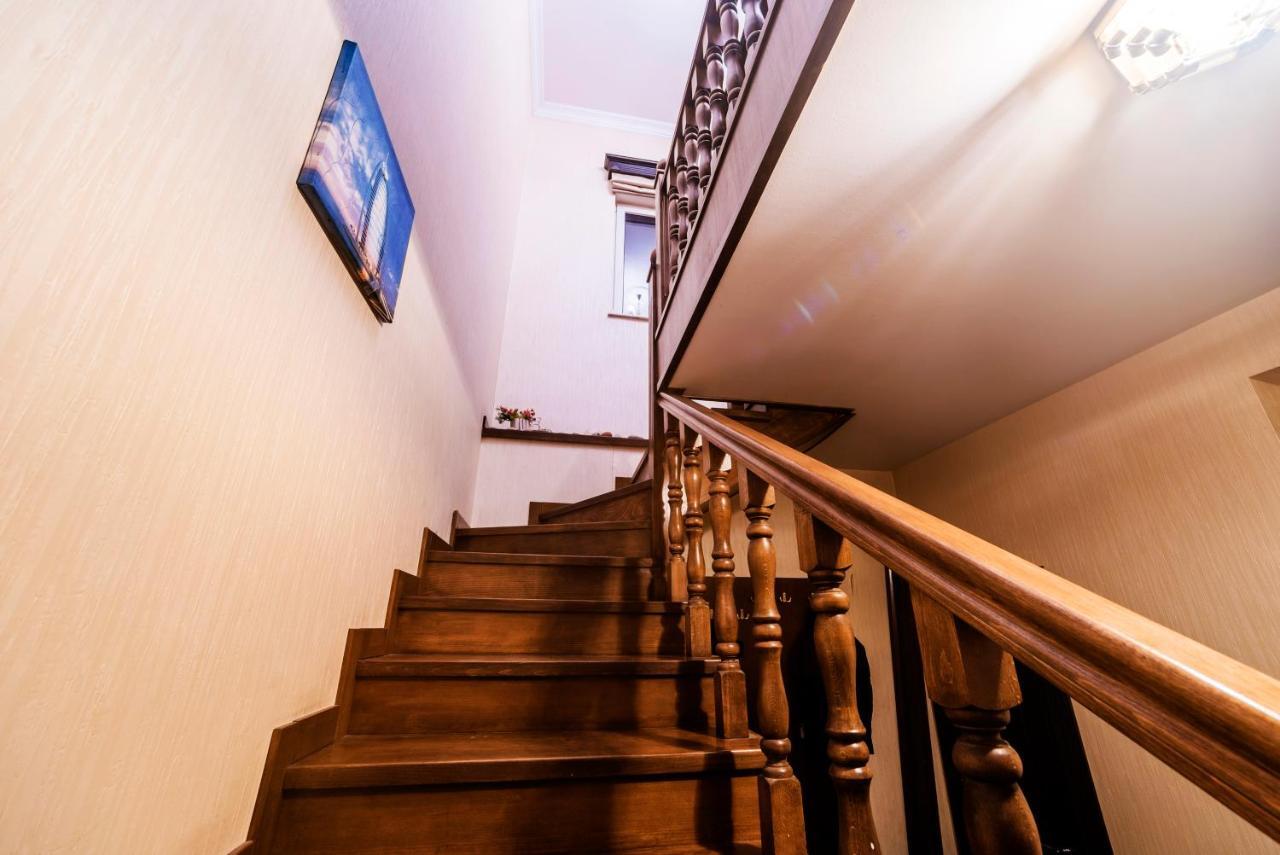 Cleopatra Palace Hostel Τυφλίδα Εξωτερικό φωτογραφία