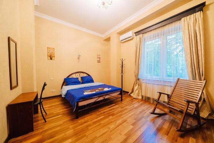 Cleopatra Palace Hostel Τυφλίδα Εξωτερικό φωτογραφία