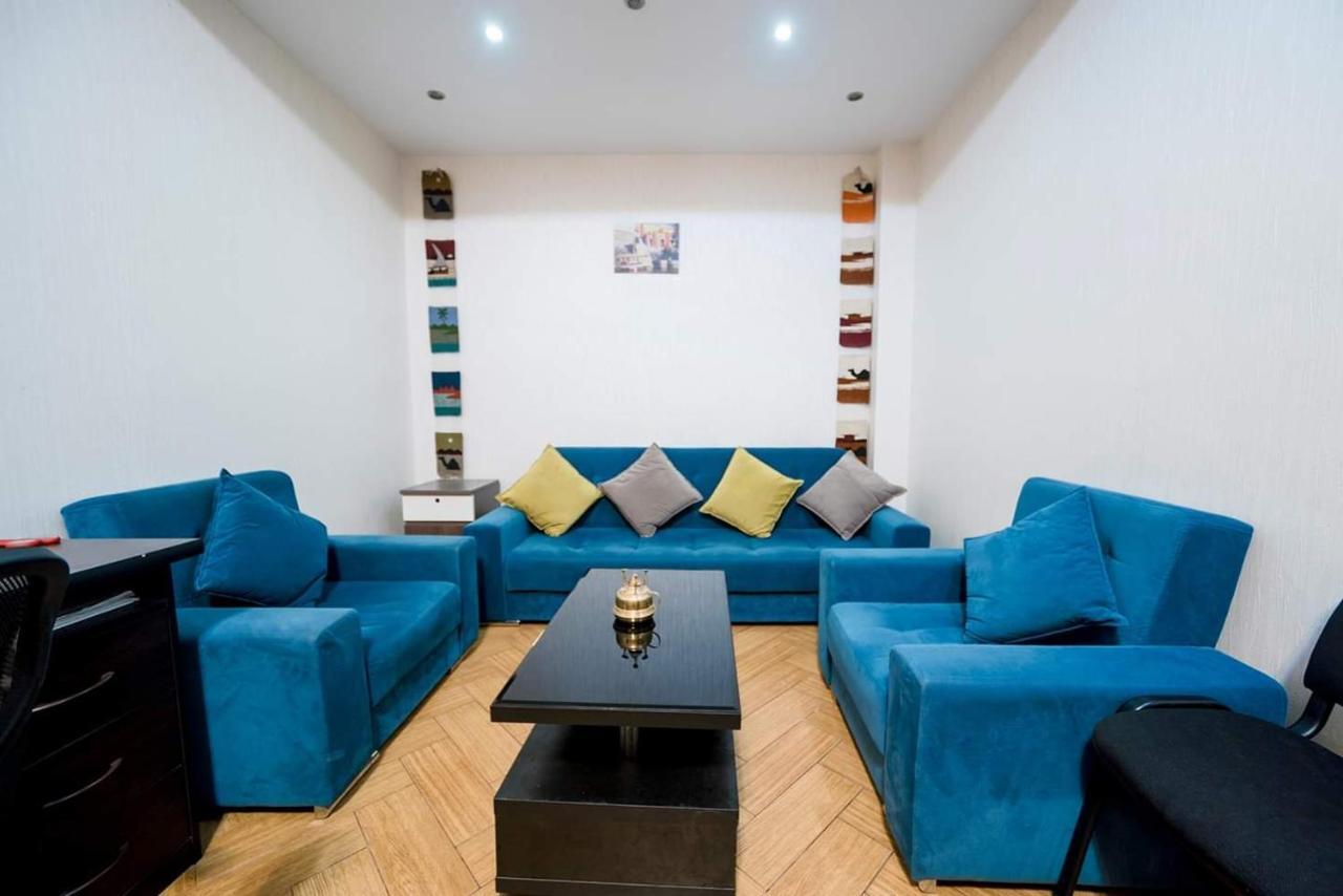 Cleopatra Palace Hostel Τυφλίδα Εξωτερικό φωτογραφία